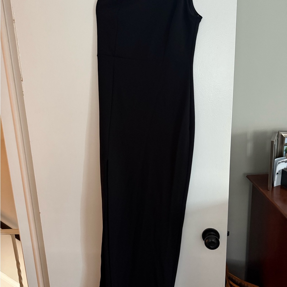 Lulu's Classic Black Dress